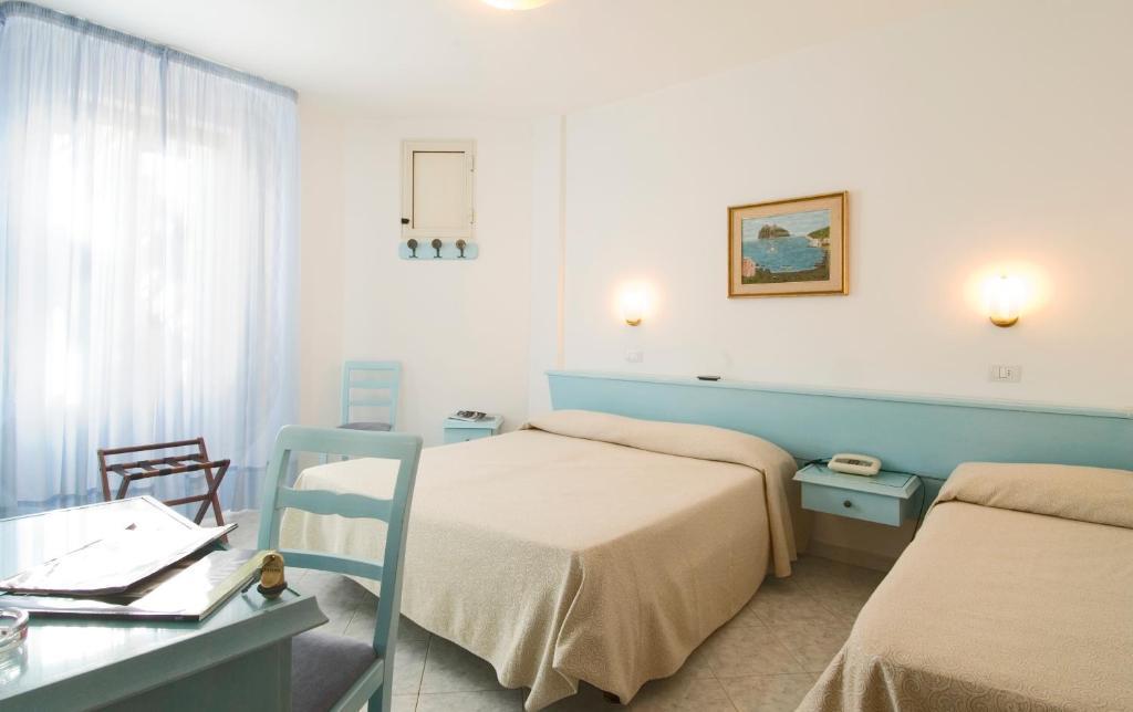 Hotel Eugenio Ischia Pokoj fotografie